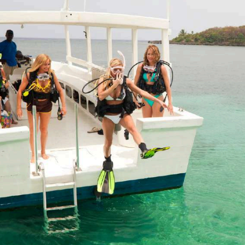 boat diving photo