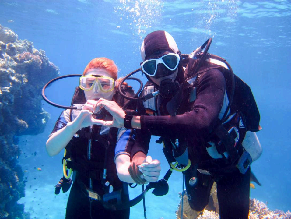 main diving photo